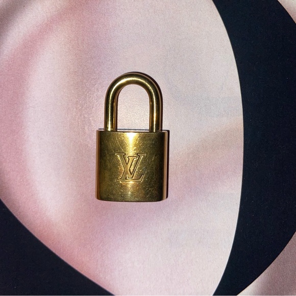 Louis Vuitton Lock Key #329 - Picture 2 of 7